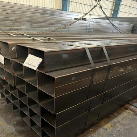Thép hộp 50x100x2 mm (2ly)